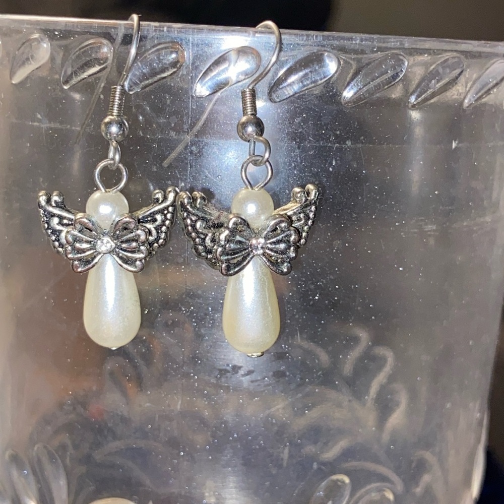 earrings silver Vintage pearl angels 1 1/2”